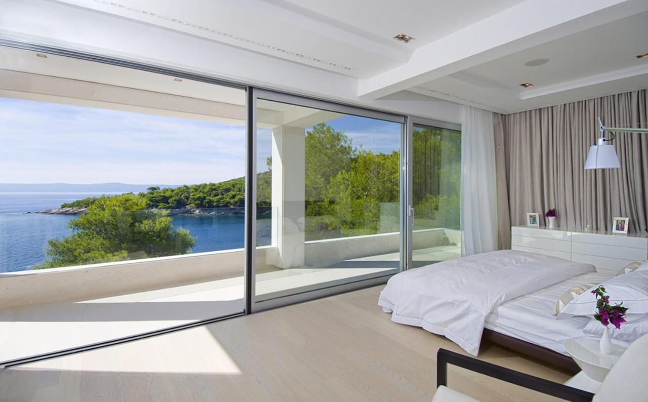 Luxury Seafront Villa My Dream With Private Pool, Jacuzzi And Staff At The Beach On Brac Island - Sumartin Selca  Bagian luar foto