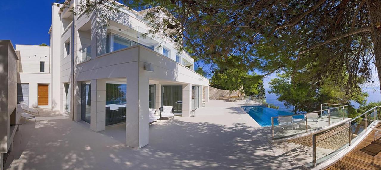 Luxury Seafront Villa My Dream With Private Pool, Jacuzzi And Staff At The Beach On Brac Island - Sumartin Selca  Bagian luar foto
